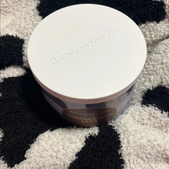 NWT Bath and Body Works Banana Cream Latte
3-Wick Candle- 14.5 oz - Picture 2 of 7